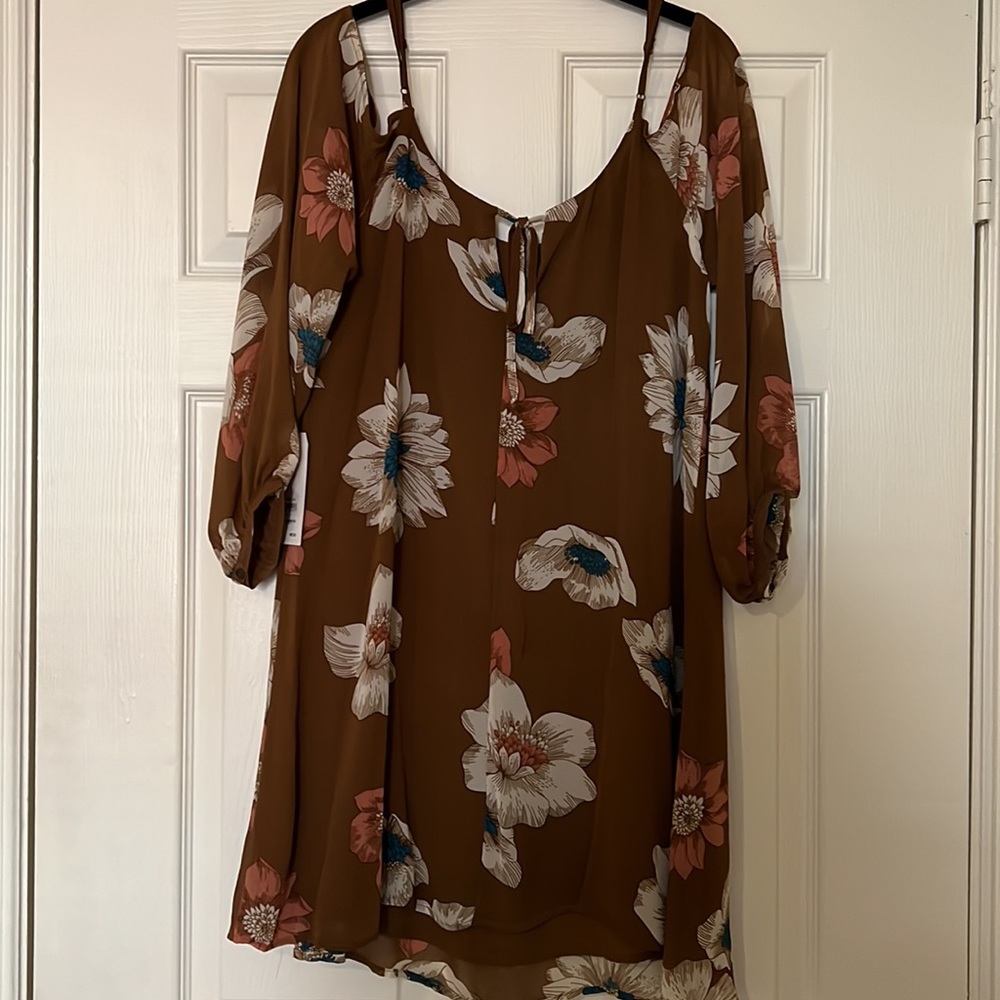 Boho Flower Tunic - Picture 5 of 6